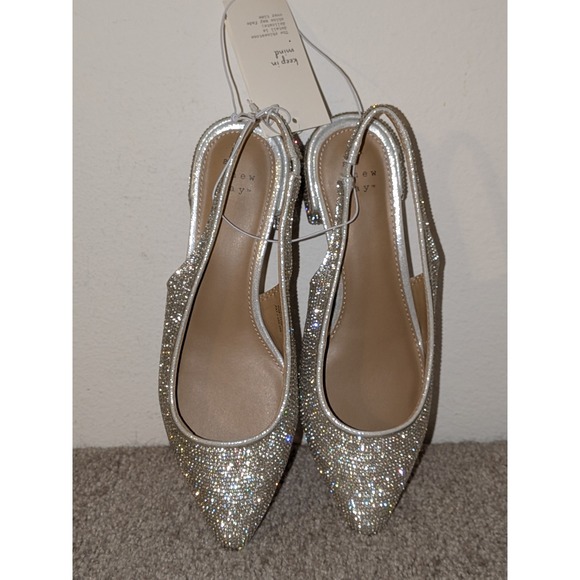 A New Day Women's Silver Rhinestone Slingback Pointed Toe Low Size 6.5 NWT - Picture 3 of 8